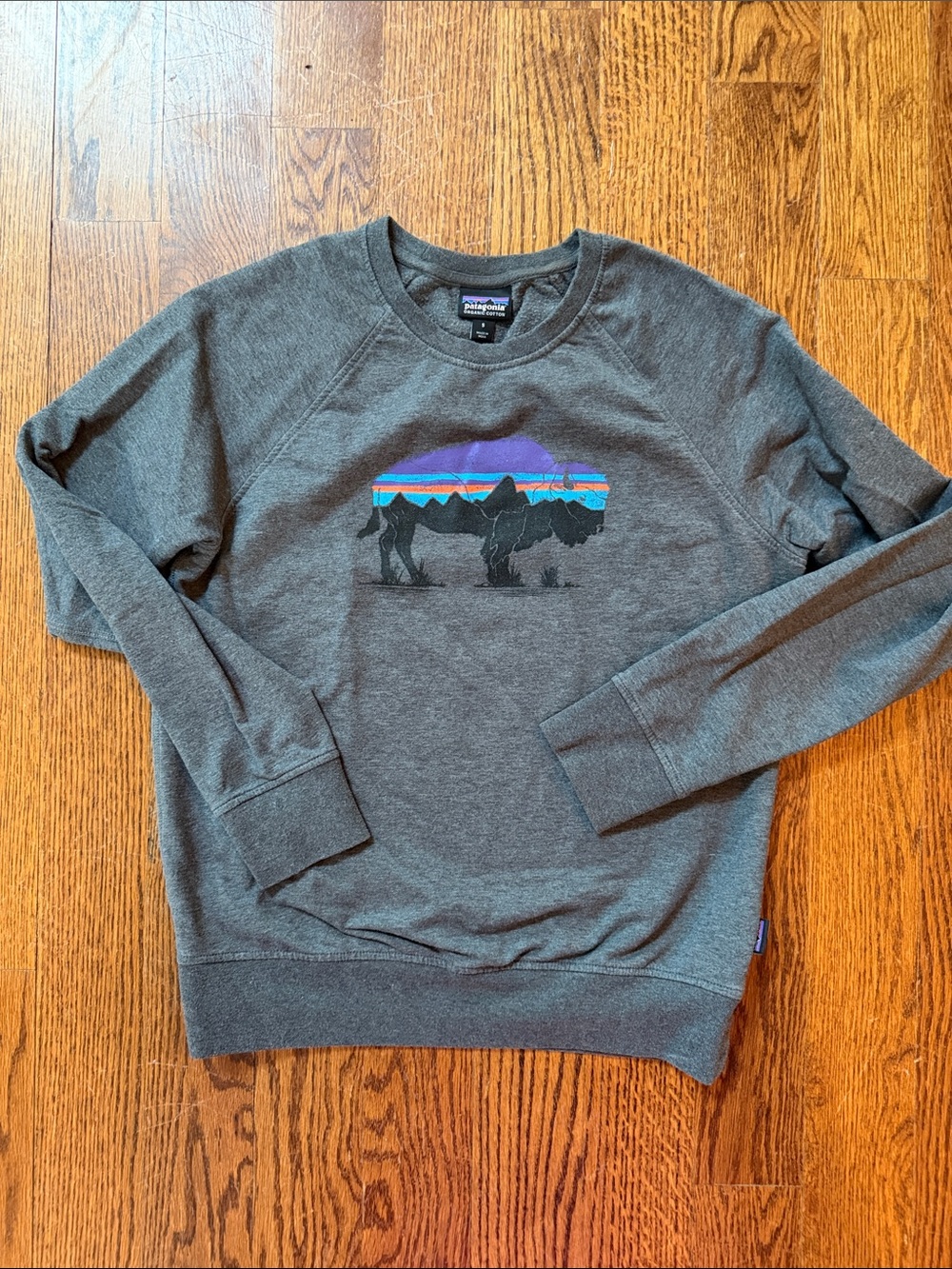 Patagonia Charcoal Crewneck Sweatshirt with Mountain bison buffalo Graphic